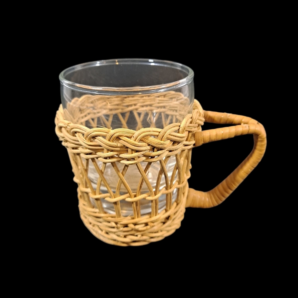 Vintage Rattan Juice Pitcher Four Glasses Snack Dish Set Wicker Boho MCM - Picture 3 of 12